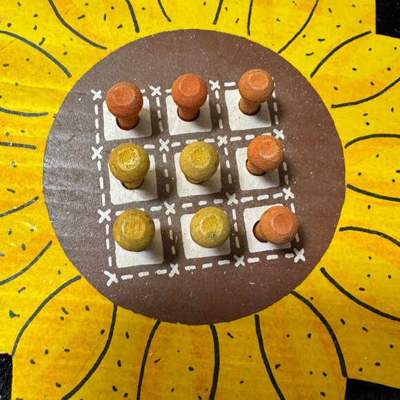 Handmade Wooden Sunflower Tic Tac Toe Board Game With Pegs - Picture 3 of 5